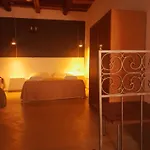 Il Palazzo Couette-café Cirella
