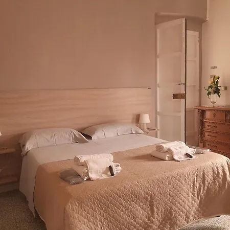 Bb Il Palazzo Alojamento de Acomodação e Pequeno-almoço 3*